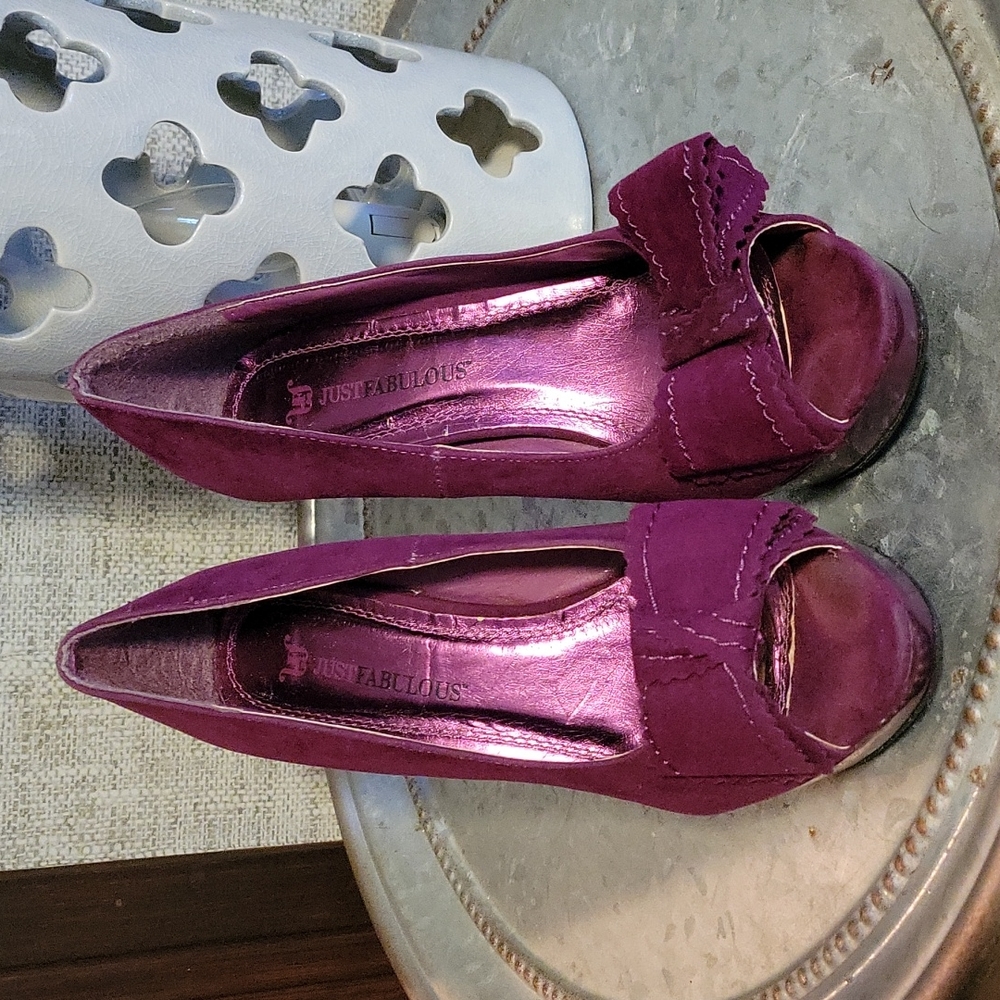 Deep burgundy peep toe 5 inch pump
